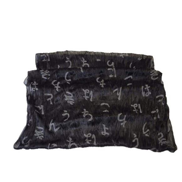 BLACK Grey Lightweight All Season Chinese Characters Crinkle Scarf - Picture 3 of 7
